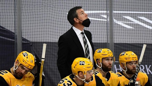 Americké hokejisty povede na olympijských hrách v Pekingu v příštím roce trenér Pittsburghu Mike Sullivan. Americké hokejisty povede na olympijských hrách v Pekingu v příštím roce trenér Pittsburghu Mike Sullivan.
