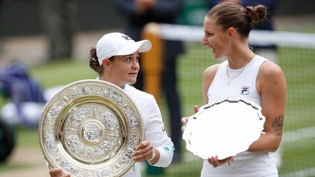 Finalistky Wimbledonu Ashleigh Bartyová z Austrálie a Karolína Plíšková. Finalistky Wimbledonu Ashleigh Bartyová z Austrálie a Karolína Plíšková.