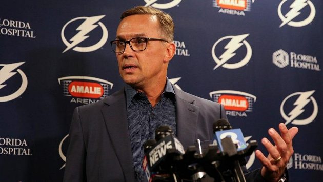 Steve Yzerman po osmi letech v Tampě končí Steve Yzerman po osmi letech v Tampě končí