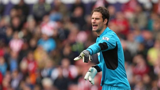 Asmir Begovič je jednou nohou v Chelsea. Asmir Begovič je jednou nohou v Chelsea.