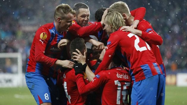 Plzeňská radost po postupu do osmifinále Evropské ligy. Plzeňská radost po postupu do osmifinále Evropské ligy.