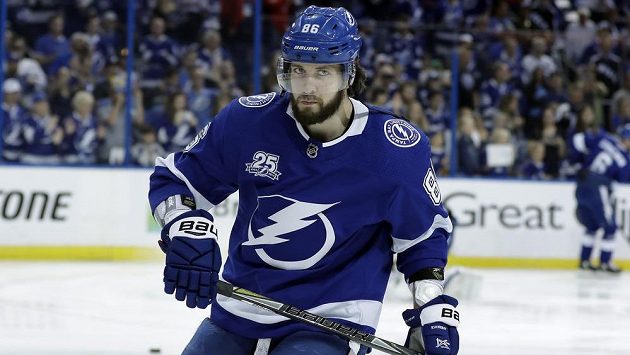 Nikita Kučerov podepsal nový víceletý kontrakt s Tampou Bay Lightning. Nikita Kučerov podepsal nový víceletý kontrakt s Tampou Bay Lightning.