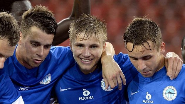 Libercký fotbalista Martin Frýdek se raduje z gólu v odvetě třetího předkola Evropské ligy v Curychu. Libercký fotbalista Martin Frýdek se raduje z gólu v odvetě třetího předkola Evropské ligy v Curychu.
