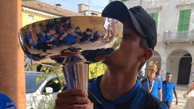 Český fotbalový talent David Heidenreich získal v dresu Atalanty Bergamo titul v italské soutěži Primavera. Český fotbalový talent David Heidenreich získal v dresu Atalanty Bergamo titul v italské soutěži Primavera.