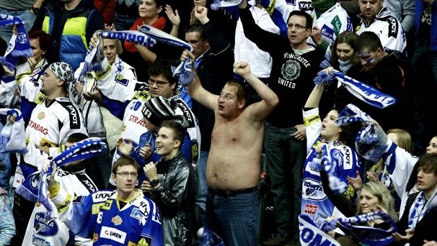 Fanoušci Komety Brno vytvořili divácký rekord v extralize mladšího dorostu. Fanoušci Komety Brno vytvořili divácký rekord v extralize mladšího dorostu.