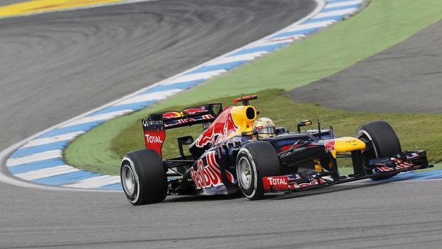 Sebastian Vettel ze stáje Red Bull na trati v Hockenheimu Sebastian Vettel ze stáje Red Bull na trati v Hockenheimu