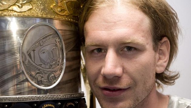 Hokejista Filip Novák představil v Českých Budějovicích Gagarinův pohár. Hokejista Filip Novák představil v Českých Budějovicích Gagarinův pohár.