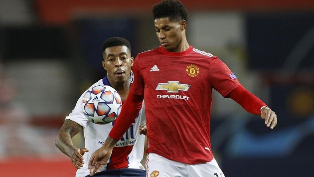 Marcuse Rashforda (vpravo) z Manchesteru United střeží Presnel Kimpembe z PSG. Marcuse Rashforda (vpravo) z Manchesteru United střeží Presnel Kimpembe z PSG.