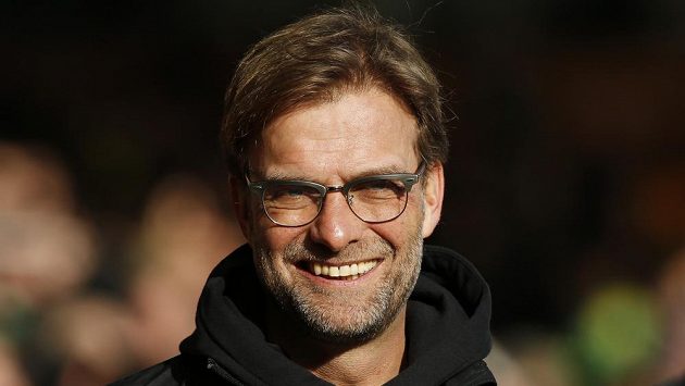 Trenér Liverpoolu Jürgen Klopp může vyhlížet Joëla Matipa ze Schalke. Trenér Liverpoolu Jürgen Klopp může vyhlížet Joëla Matipa ze Schalke.