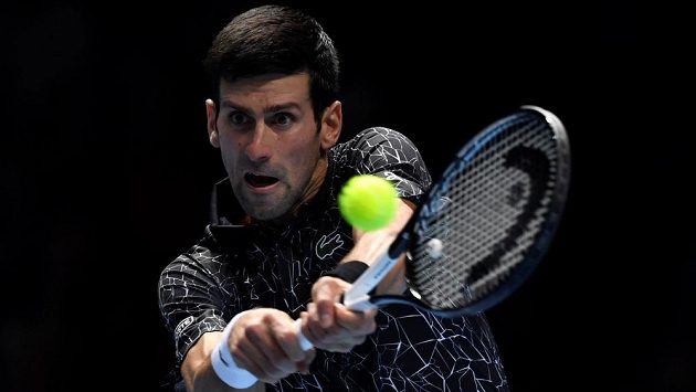Světová tenisová jednička Novak Djokovič na Turnaji mistrů v Londýně. Světová tenisová jednička Novak Djokovič na Turnaji mistrů v Londýně.