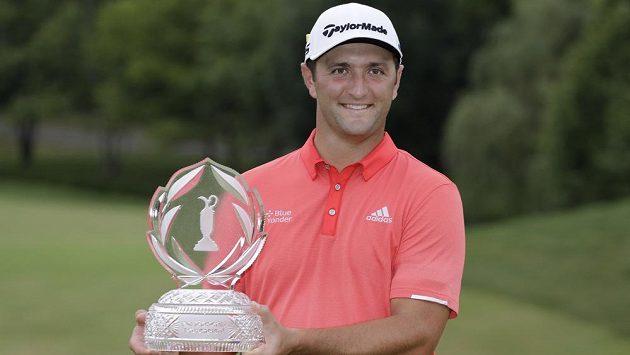 Španělský golfista Jon Rahm vyhrál prestižní turnaj Memorial v americkém Dublinu a je novou světovou jedničkou. Španělský golfista Jon Rahm vyhrál prestižní turnaj Memorial v americkém Dublinu a je novou světovou jedničkou.