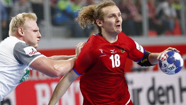 Čeští házenkáři na ME statečně vzdorovali favorizovanému Německu. Na snímku v akci český reprezentant Jan Stehlík. Čeští házenkáři na ME statečně vzdorovali favorizovanému Německu. Na snímku v akci český reprezentant Jan Stehlík.