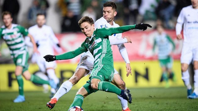 Martin Fillo z Baníku Ostrava a Jan Vodháněl z Bohemians během utkání 19. kola Fortuna ligy. Martin Fillo z Baníku Ostrava a Jan Vodháněl z Bohemians během utkání 19. kola Fortuna ligy.