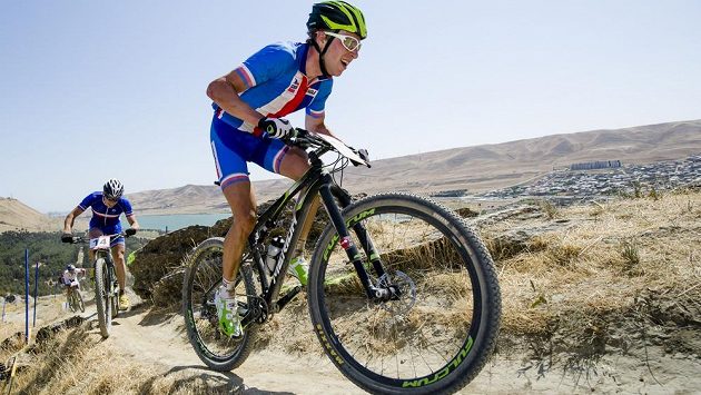 Ondřej Cink (vpředu) při závodu cross country na Evropských hrách. Ondřej Cink (vpředu) při závodu cross country na Evropských hrách.