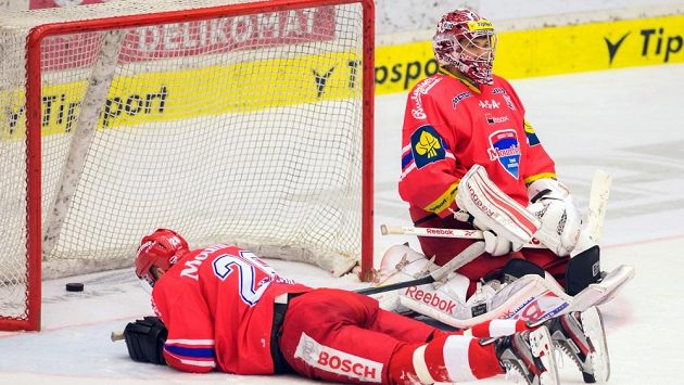Ondřej Kacetl zřejmě nahradí odcházející jedničku Jakuba Kováře. Ondřej Kacetl zřejmě nahradí odcházející jedničku Jakuba Kováře.