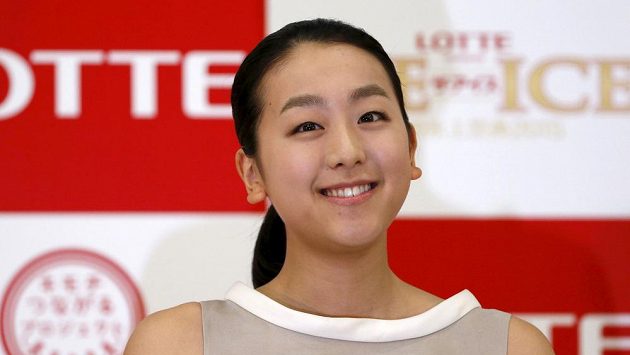 Japonská krasobruslařka Mao Asadaová na tiskové konferenci v Tokiu oznámila, že se vrací ke krasobruslení. Japonská krasobruslařka Mao Asadaová na tiskové konferenci v Tokiu oznámila, že se vrací ke krasobruslení.