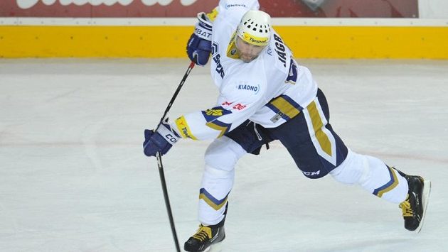 Jaromír Jágr láme hokejku v ostře sledovaném utkání Kladna proti Spartě Jaromír Jágr láme hokejku v ostře sledovaném utkání Kladna proti Spartě
