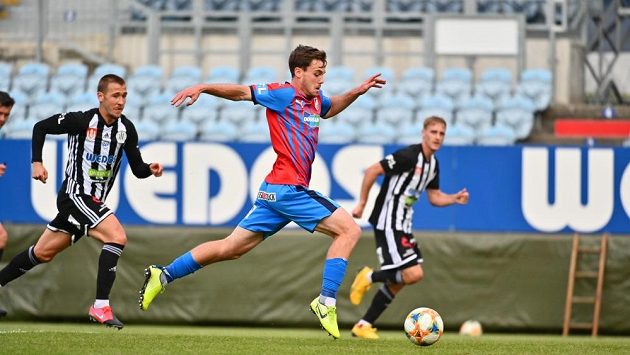Záložník Pavel Bucha pečetil výhru Plzně v přípravě s Českými Budějovicemi. Záložník Pavel Bucha pečetil výhru Plzně v přípravě s Českými Budějovicemi.