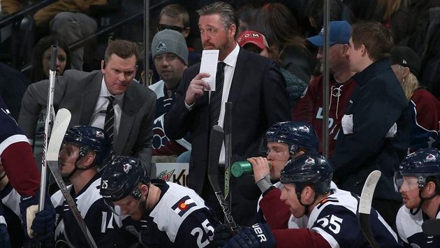 Trenér Patrick Roy už Colorado nepovede. Trenér Patrick Roy už Colorado nepovede.
