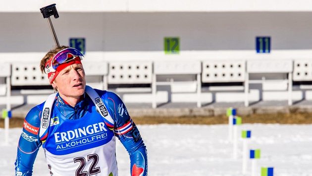 Zklamaný Ondřej Moravec - letos stále bojuje s nepřesnou střelbou. Zklamaný Ondřej Moravec - letos stále bojuje s nepřesnou střelbou.
