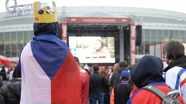Chcete do O2 areny na zápas s Kanadou? Připravte si deset tisíc za lístek. Chcete do O2 areny na zápas s Kanadou? Připravte si deset tisíc za lístek.
