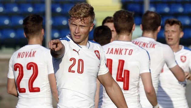 Antonín Barák (20) se raduje z gólu proti San Marinu. Antonín Barák (20) se raduje z gólu proti San Marinu.