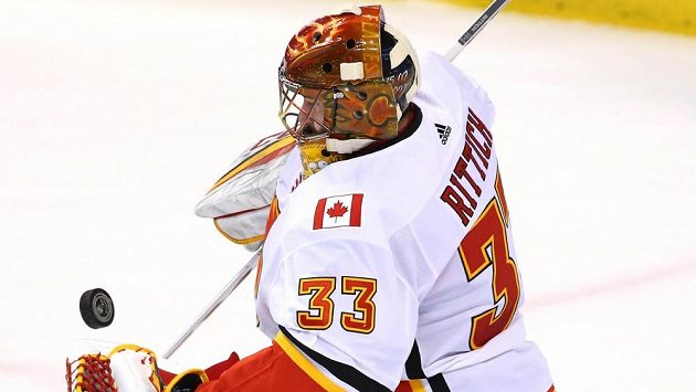 Český brankář Calgary David Rittich předvedl v utkání na ledě Floridy 41 úspěšných zákroků. Český brankář Calgary David Rittich předvedl v utkání na ledě Floridy 41 úspěšných zákroků.
