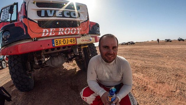 Aleš Loprais se svým novým vozem na Rally Oil Libya. Aleš Loprais se svým novým vozem na Rally Oil Libya.