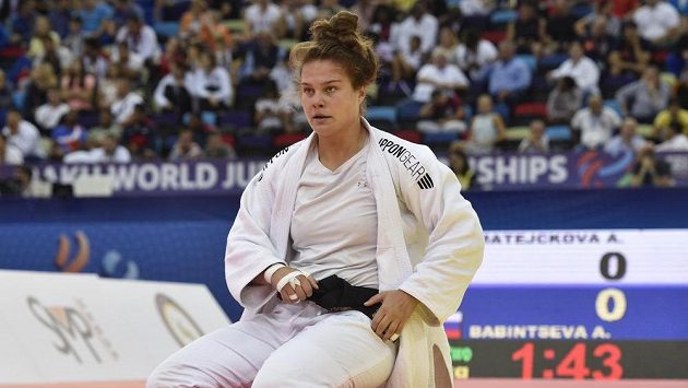 Česká judistka Alice Matějčková, která prohrála s Ruskou Alexandrou Babintcevovou. Česká judistka Alice Matějčková, která prohrála s Ruskou Alexandrou Babintcevovou.