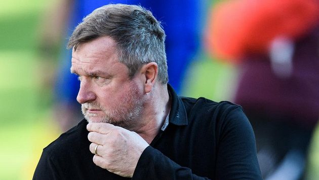 Trenér Sparty Praha Pavel Vrba musí vymyslet, jak vymazat náskok Rapidu... Trenér Sparty Praha Pavel Vrba musí vymyslet, jak vymazat náskok Rapidu...