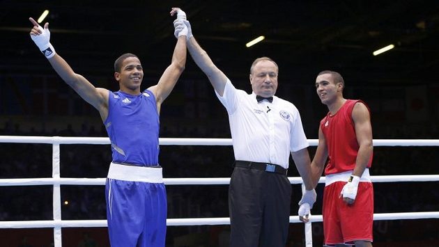 Výroky rozhodčích při olympijských duelech v boxu budí v Londýně rozpaky. Výroky rozhodčích při olympijských duelech v boxu budí v Londýně rozpaky.
