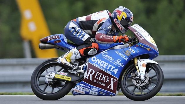 Český motocyklista třídy Moto3 Jakub Kornfeil na brněnském Masarykově okruhu. Český motocyklista třídy Moto3 Jakub Kornfeil na brněnském Masarykově okruhu.
