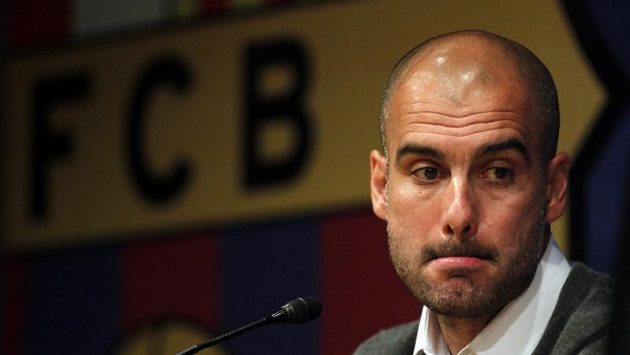 Trenér Pep Guardiola oznamuje, že na lavičce Barcelony končí. Trenér Pep Guardiola oznamuje, že na lavičce Barcelony končí.