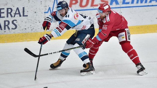 Tomáš Filippi (vlevo) z Liberce a David Musil z Třince. Tomáš Filippi (vlevo) z Liberce a David Musil z Třince.