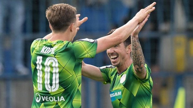 Dva pěkně ostré kraje Plzně. Vlevo Jan Kopic, vpravo Milan Petržela. Dva pěkně ostré kraje Plzně. Vlevo Jan Kopic, vpravo Milan Petržela.