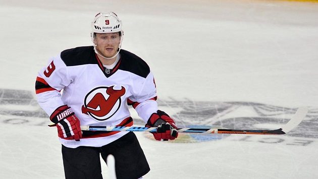 Hokejista Jiří Tlustý během svého posledního působení v NHL v klubu New Jersey. Hokejista Jiří Tlustý během svého posledního působení v NHL v klubu New Jersey.