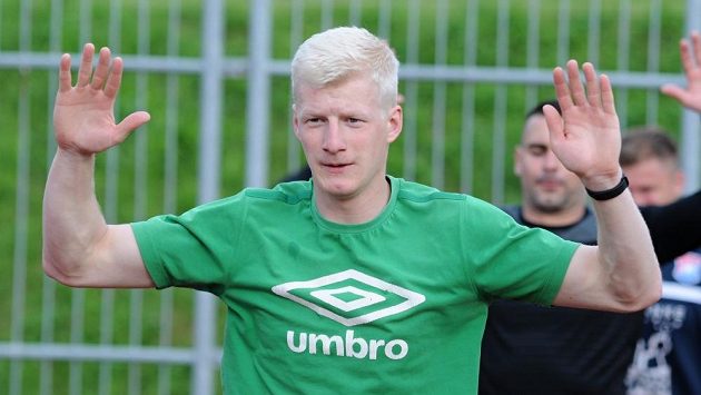 Bývalý házenkář Karviné a naposledy Hranic Tomáš Mlotek bude v příští sezoně oblékat dres Frýdku-Místku. Bývalý házenkář Karviné a naposledy Hranic Tomáš Mlotek bude v příští sezoně oblékat dres Frýdku-Místku.