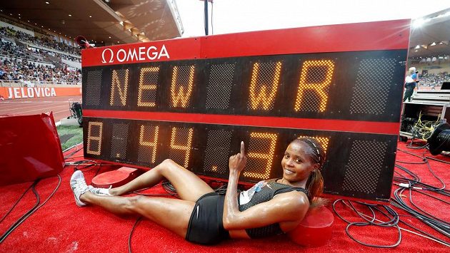 Beatrice Chepkoechová z Keni vytvořila na Diamantové lize v Monaku světový rekord v běhu na 3000 metrů překážek. Beatrice Chepkoechová z Keni vytvořila na Diamantové lize v Monaku světový rekord v běhu na 3000 metrů překážek.