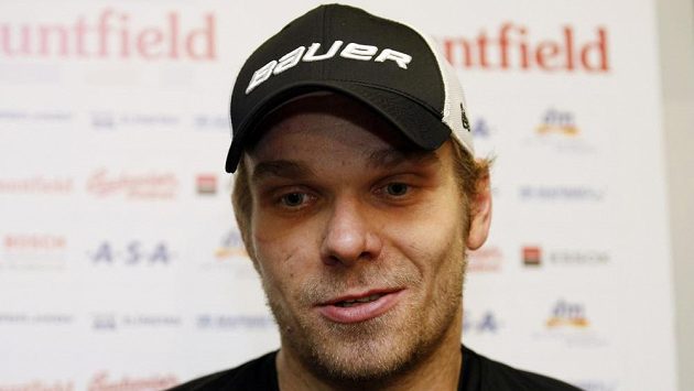Hokejový útočník Milan Michálek míří na farmu Maple Leafs. Hokejový útočník Milan Michálek míří na farmu Maple Leafs.