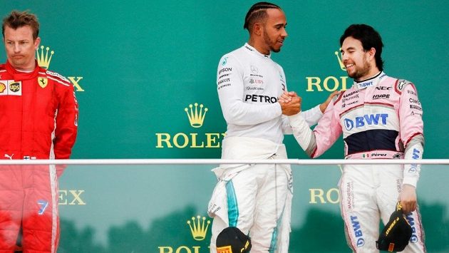 V Ázerbájdžánu dojel třetí Sergio Pérez (vpravo) z Force India. V Ázerbájdžánu dojel třetí Sergio Pérez (vpravo) z Force India.