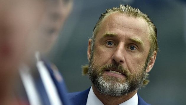 Nespokojený trenér Českých Budějovic Václav Prospal. Nespokojený trenér Českých Budějovic Václav Prospal.