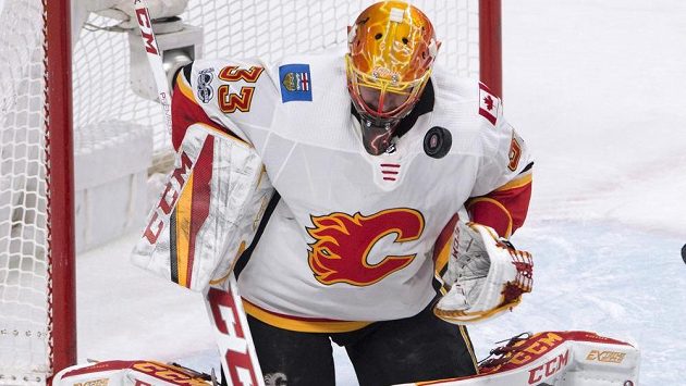 Gólman Calgary Flames David Rittich v akci během utkání NHL s Montrealem. Gólman Calgary Flames David Rittich v akci během utkání NHL s Montrealem.