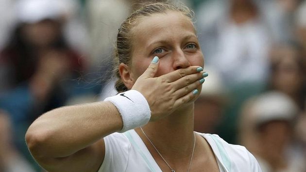 Radost Petry Kvitové po výhře v úvodním kole letošního Wimbledonu Radost Petry Kvitové po výhře v úvodním kole letošního Wimbledonu