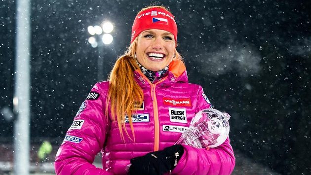 Biatlonistka Gabriela Soukalová vybojovala ve sprintu v ruském Chanty-Mansijsku druhé místo a získala podruhé v kariéře malý křišťálový glóbus za celkové prvenství v disciplíně. Biatlonistka Gabriela Soukalová vybojovala ve sprintu v ruském Chanty-Mansijsku druhé místo a získala podruhé v kariéře malý křišťálový glóbus za celkové prvenství v disciplíně.