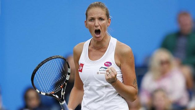Karolína Plíšková se hecuje na turnaji v Birminghamu. Karolína Plíšková se hecuje na turnaji v Birminghamu.