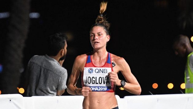 Marcela Jolgová na trati maratonu v Dauhá. Ilustrační foto. Marcela Jolgová na trati maratonu v Dauhá. Ilustrační foto.