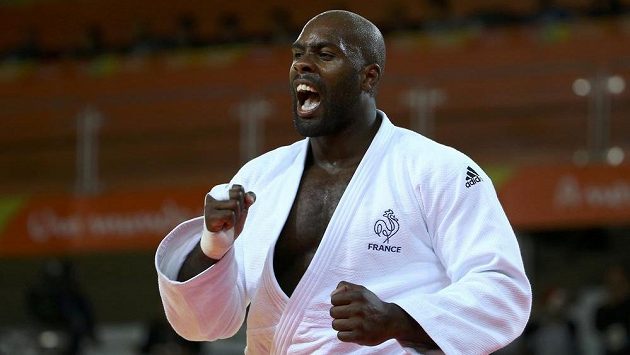 Fenomenální francouzský judista Teddy Riner obhájil v královské kategorii nad 100 kg olympijské zlato z Londýna. Fenomenální francouzský judista Teddy Riner obhájil v královské kategorii nad 100 kg olympijské zlato z Londýna.