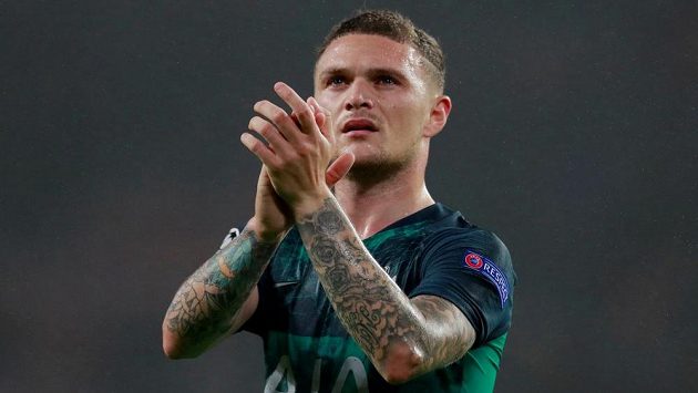 Anglický reprezentant Kieran Trippier přestoupil z Tottenhamu do španělského Atlétika Madrid. Anglický reprezentant Kieran Trippier přestoupil z Tottenhamu do španělského Atlétika Madrid.