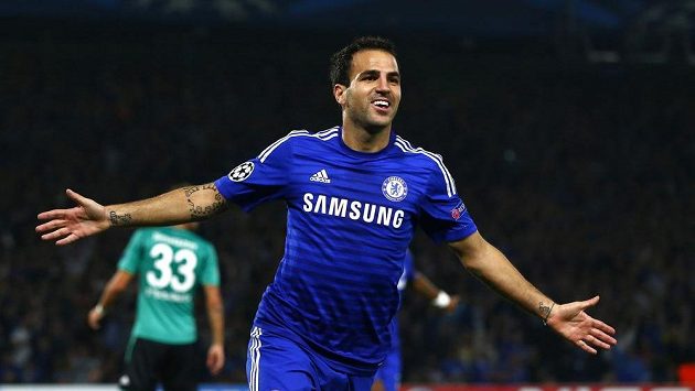 Záložník Chelsea Cesc Fábregas slaví gól. Záložník Chelsea Cesc Fábregas slaví gól.