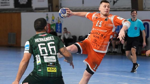 Házenkářský skandál cloumá Slovenskem, Tým Košice Crows hrozí po prvním semifinále předčasným odstoupením ze soutěže. Házenkářský skandál cloumá Slovenskem, Tým Košice Crows hrozí po prvním semifinále předčasným odstoupením ze soutěže.